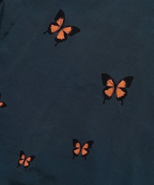 mando(マンド)の「mando / DADAIST BUTTERFLY SHIRTS《ESTNATION EXCLUSIVE》(シャツ/ブラウス・メンズ・ダークブラック/ライトホワイト・3/2)」の7枚目の写真