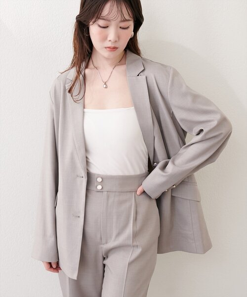 natural couture(ナチュラルクチュール)の「接触冷感マシンウォッシャブル防シワシングルテーラージャケット(テーラードジャケット・レディース・グレー/ライトベージュ/ネイビー・FREE)」の4枚目の写真