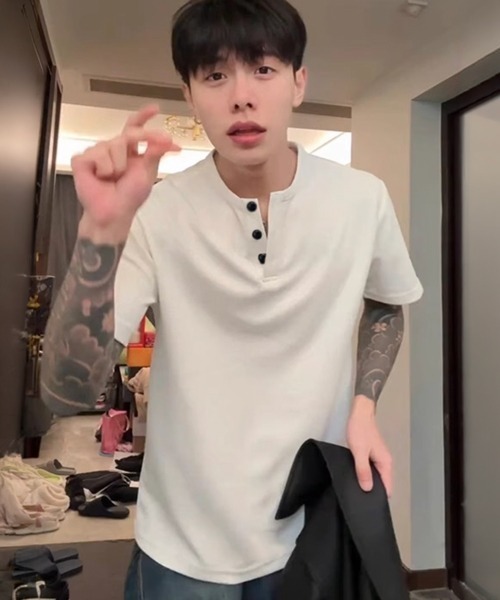NOWLE(ノウル)の「【NOWLE】ワッフル ヘンリーネック 半袖 Tシャツ / サーマルヘンリー Tシャツ(Tシャツ/カットソー・メンズ・ブラック/グレー/ホワイト・LARGE/MEDIUM/X-LARGE)」の8枚目の写真
