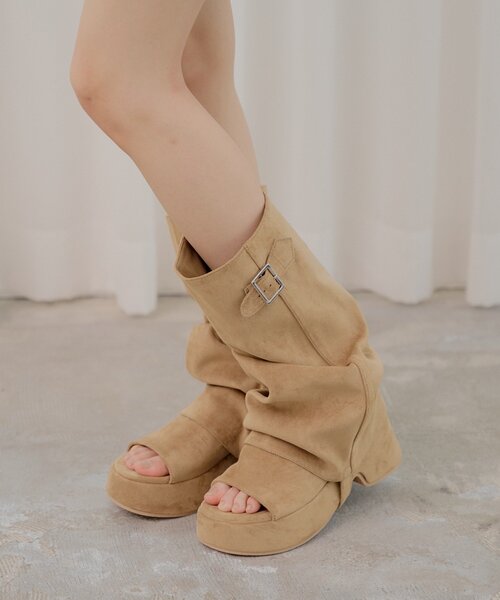 Chico(チコ)の「2wayカバーブーツサンダル(サンダル・レディース・ベージュ/ブラック/ブラウン・LARGE/MEDIUM/SMALL)」の10枚目の写真