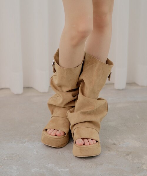 Chico(チコ)の「2wayカバーブーツサンダル(サンダル・レディース・ベージュ/ブラック/ブラウン・LARGE/MEDIUM/SMALL)」の11枚目の写真