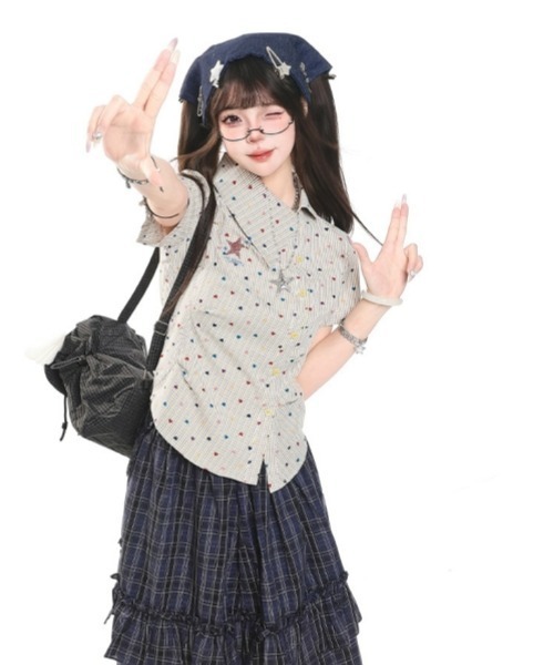gossip!ロサンゼルス(ゴシップロサンゼルス)の「【Y2Kガーリー】アシンメトリーカラー チェック柄 ハートプリント 半袖シャツ(シャツ/ブラウス・レディース・ネイビー/マルチ・M)」の21枚目の写真