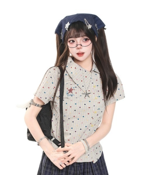gossip!ロサンゼルス(ゴシップロサンゼルス)の「【Y2Kガーリー】アシンメトリーカラー チェック柄 ハートプリント 半袖シャツ(シャツ/ブラウス・レディース・ネイビー/マルチ・M)」の22枚目の写真