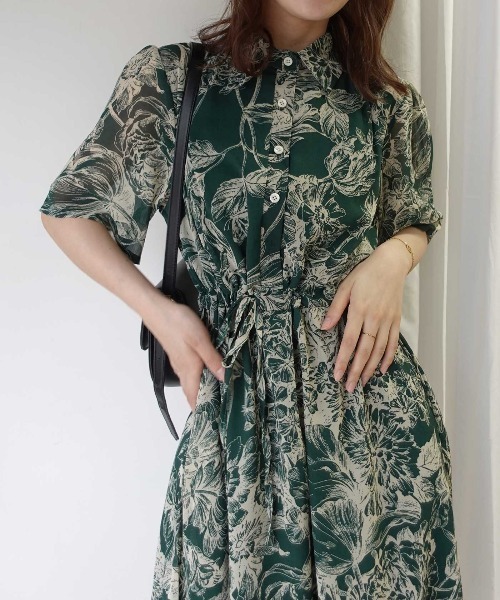 CORNERS(コーナーズ)の「線画フラワー柄シャツワンピース(ワンピース・レディース・グリーン/ブラック/ブルー・M)」の4枚目の写真