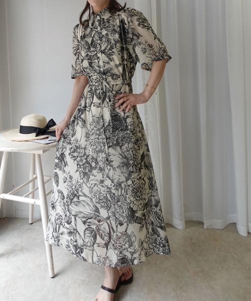 CORNERS(コーナーズ)の「線画フラワー柄シャツワンピース(ワンピース・レディース・グリーン/ブラック/ブルー・M)」の13枚目の写真