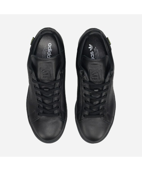 adidas Originals(アディダスオリジナルス)の「adidas STAN SMITH GTX / アディダス スタンスミス ゴアテックス / JR3329(スニーカー・メンズ・ブラック・29.5cm/29cm/23.5cm/23cm/22.5cm/22cm/28.5cm/28cm/27.5cm/27cm/26.5cm/26cm/25.5cm/25cm/24.5cm/24cm/30cm)」の2枚目の写真