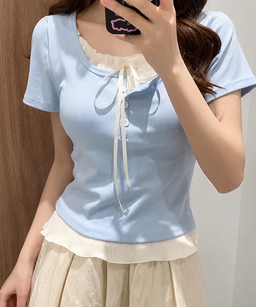 Silly(シリー)の「【ガーリー感たっぷり◎】レイヤード風オフショル半袖カットソー(Tシャツ/カットソー・レディース・ライトブルー/ブラック/グレー/ピンク・MEDIUM/LARGE)」の1枚目の写真