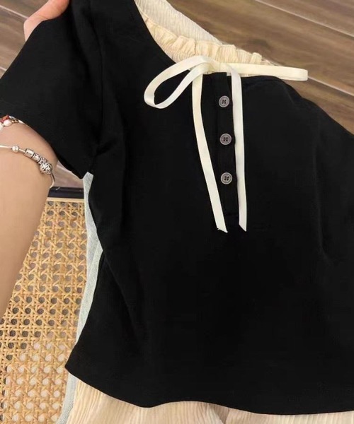 Silly(シリー)の「【ガーリー感たっぷり◎】レイヤード風オフショル半袖カットソー(Tシャツ/カットソー・レディース・ライトブルー/ブラック/グレー/ピンク・MEDIUM/LARGE)」の2枚目の写真