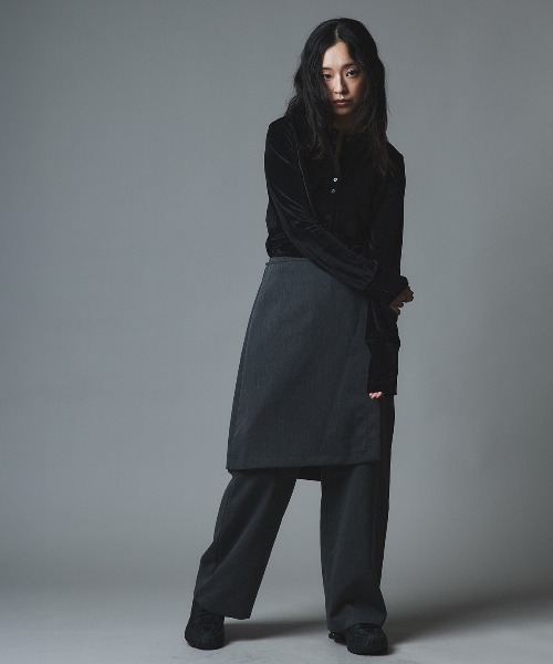 W:Huku(フーク)の「ベロア コンパクト カーディガン / Velour Compact Cardigan(カーディガン/ボレロ・レディース・ネイビー/ベージュ/ブラック/ブラウン・FREE)」の15枚目の写真