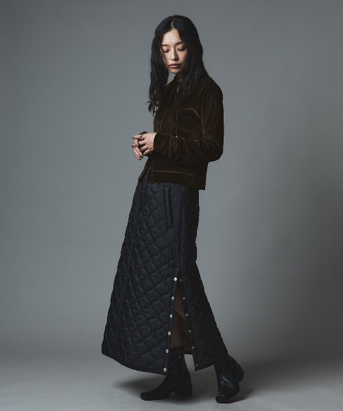 W:Huku(フーク)の「ベロア コンパクト カーディガン / Velour Compact Cardigan(カーディガン/ボレロ・レディース・ネイビー/ベージュ/ブラック/ブラウン・FREE)」の6枚目の写真
