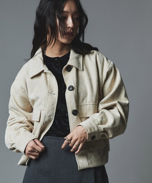 W:Huku(フーク)の「ベロア コンパクト カーディガン / Velour Compact Cardigan(カーディガン/ボレロ・レディース・ネイビー/ベージュ/ブラック/ブラウン・FREE)」の7枚目の写真