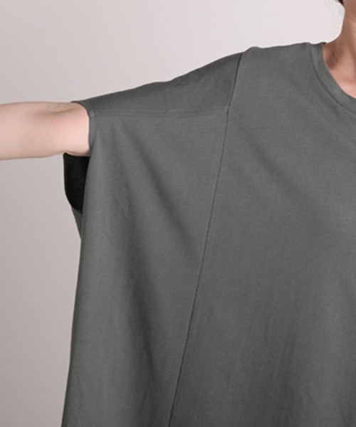 HUG.U(ハグユー)の「「アセナイン」 汗ジミ軽減 変形Tシャツワンピ(ワンピース・レディース・レッド/ブラック/グレイッシュブルー/ダークグレー/オリーブ/ライトグレー・FREE)」の12枚目の写真
