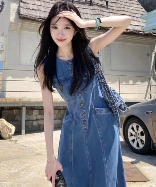 semplice（センプリチェ）の「ノースリーブデニムワンピース（ワンピース・レディース・ブルー・M/L/S）」の2枚目の写真