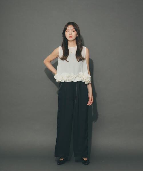 URBAN RESEARCH ROSSO WOMEN(アーバンリサーチ ロッソ)の「フリルヘムブラウスセットアップ(その他パンツ・レディース・ライトブルー/オフホワイト・FREE)」の10枚目の写真