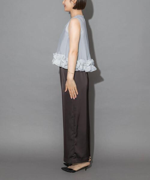 URBAN RESEARCH ROSSO WOMEN(アーバンリサーチ ロッソ)の「フリルヘムブラウスセットアップ(その他パンツ・レディース・ライトブルー/オフホワイト・FREE)」の4枚目の写真