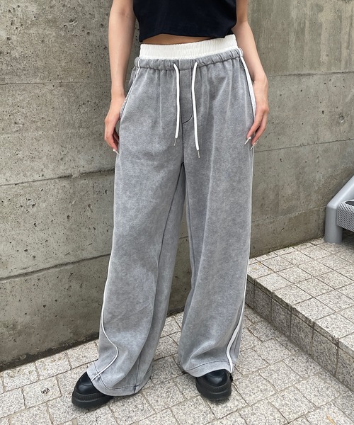 ROGER AND RAW(ロジャーアンドロウ)の「バイカラー サイドラインスウェットパンツ(スウェットパンツ・レディース・ブラック/グレー・FREE)」の5枚目の写真