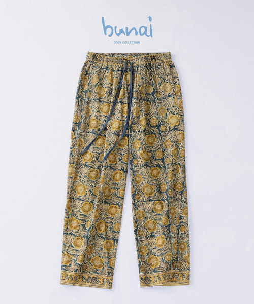 JOURNAL STANDARD relume（ジャーナルスタンダード　レリューム）の「bunai / ブナイ 別注 カラマカリ プリント イージーパンツ（その他パンツ・メンズ・カーキ/ブラック/ネイビー/ブラウン/ベージュ・MEDIUM/LARGE）」の5枚目の写真