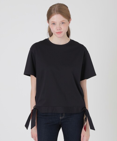 BLUE LABEL CRESTBRIDGE(ブルーレーベルクレストブリッジ)の「【一部店舗限定】ハイゲージポンチヘムリボンTシャツ(Tシャツ/カットソー・レディース・オフホワイト/ブラック/ブルー・38/40)」の2枚目の写真