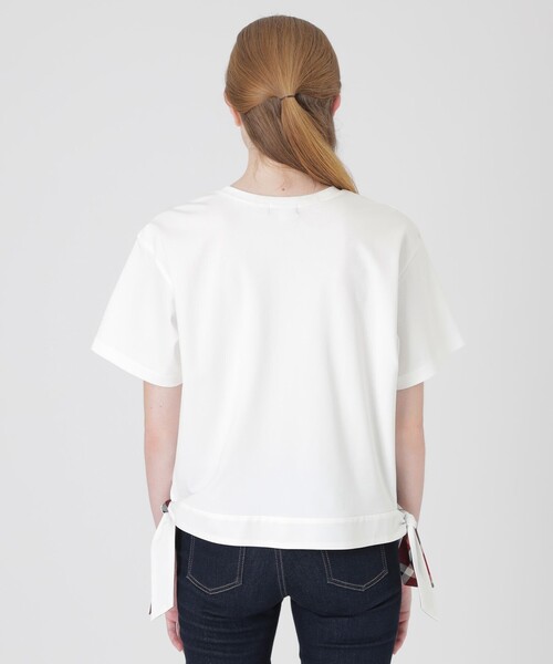 BLUE LABEL CRESTBRIDGE(ブルーレーベルクレストブリッジ)の「【一部店舗限定】ハイゲージポンチヘムリボンTシャツ(Tシャツ/カットソー・レディース・オフホワイト/ブラック/ブルー・38/40)」の7枚目の写真