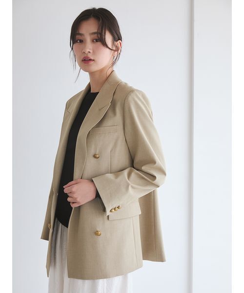 Mila Owen(ミラオーウェン)の「金釦ダブルブレストロングブレザー(テーラードジャケット・レディース・ダークネイビー/ベージュ・F)」の15枚目の写真