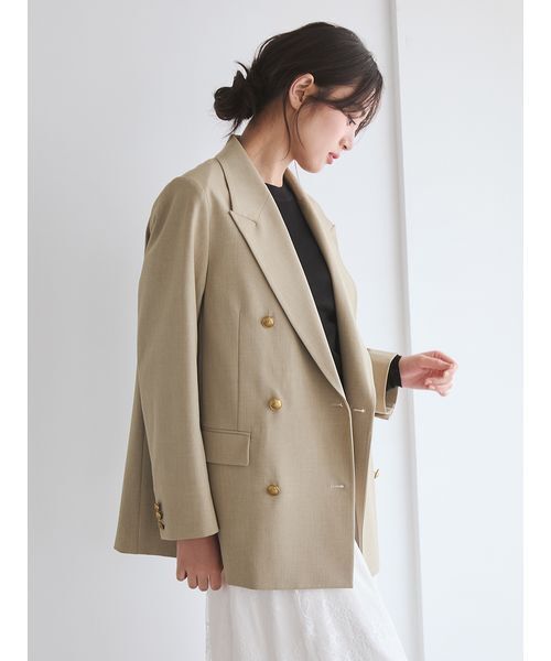 Mila Owen(ミラオーウェン)の「金釦ダブルブレストロングブレザー(テーラードジャケット・レディース・ダークネイビー/ベージュ・F)」の16枚目の写真