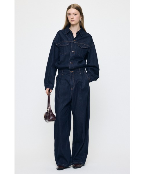 MOUSSY（マウジー）の「TUCKED DENIM ジャンプスーツ（つなぎ/オールインワン・レディース・ブラウン/ワンウォッシュ・2/1）」の17枚目の写真