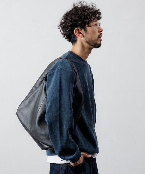 Firsthand(ファーストハンド)の「Firsthand/ファーストハンド Leather Handbag【限定展開】 / ワンハンドルハンドバッグ / 牛革 / 撥水レザー / A4収納可能(ハンドバッグ・メンズ・ブラック・ONE SIZE)」の11枚目の写真