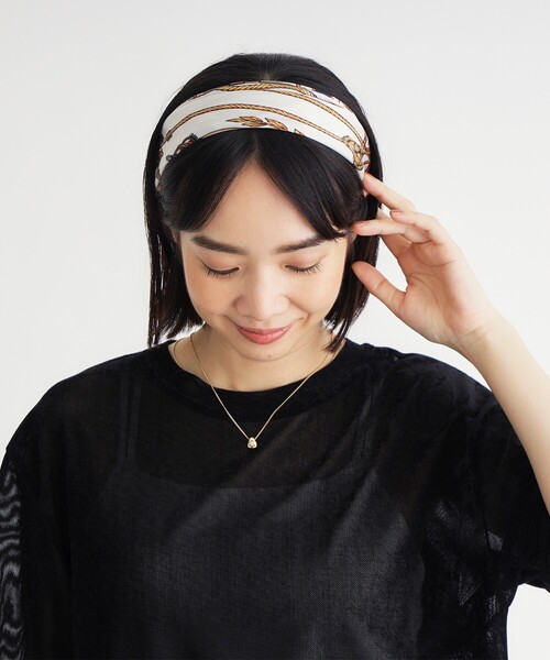 HONEYSUCKLE ROSE(ハニーサックルローズ)の「アソート柄スカーフ(ストール/ショール・レディース・ブルー系8/アイボリー系3/ネイビー系3・99)」の6枚目の写真