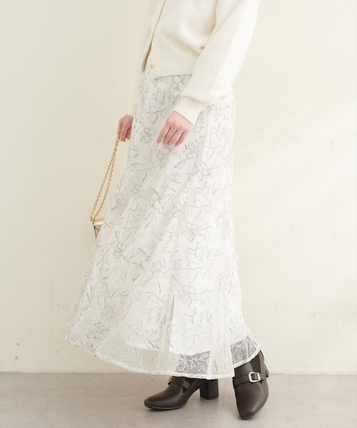natural couture(ナチュラルクチュール)の「チュール刺繍マーメイドスカート(スカート・レディース・ブラウン/オフホワイト/ネイビー・FREE)」の5枚目の写真