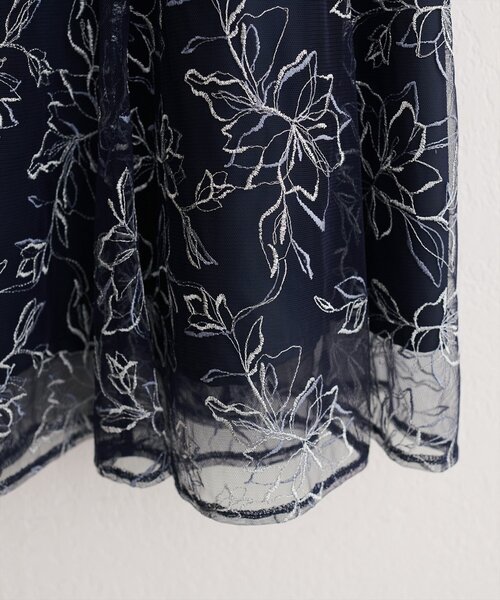 natural couture(ナチュラルクチュール)の「チュール刺繍マーメイドスカート(スカート・レディース・ブラウン/オフホワイト/ネイビー・FREE)」の21枚目の写真