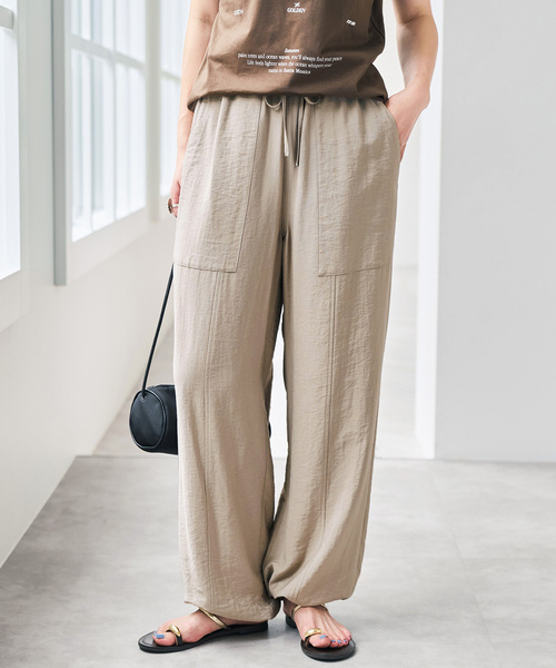 Spick & Span（スピックアンドスパン）の「《WEB限定 / 追加2》ドレープツイルイージーファティーグパンツ（その他パンツ・レディース・ベージュ/ブラック・38/36）」の2枚目の写真