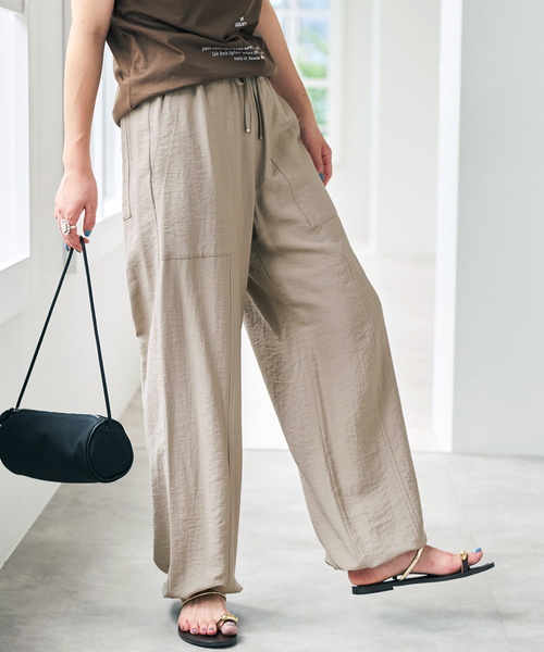 Spick & Span（スピックアンドスパン）の「《WEB限定 / 追加2》ドレープツイルイージーファティーグパンツ（その他パンツ・レディース・ベージュ/ブラック・38/36）」の12枚目の写真