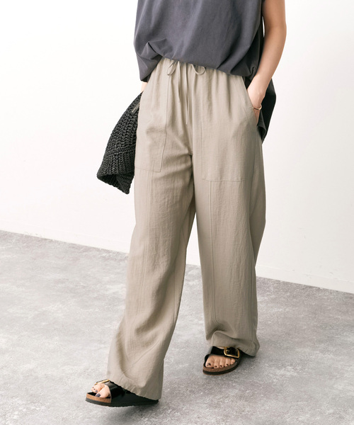 Spick & Span（スピックアンドスパン）の「《WEB限定 / 追加2》ドレープツイルイージーファティーグパンツ（その他パンツ・レディース・ベージュ/ブラック・38/36）」の17枚目の写真