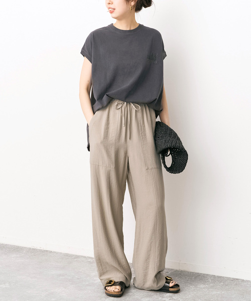 Spick & Span（スピックアンドスパン）の「《WEB限定 / 追加2》ドレープツイルイージーファティーグパンツ（その他パンツ・レディース・ベージュ/ブラック・38/36）」の18枚目の写真