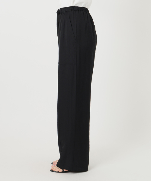 Spick & Span（スピックアンドスパン）の「《WEB限定 / 追加2》ドレープツイルイージーファティーグパンツ（その他パンツ・レディース・ベージュ/ブラック・38/36）」の22枚目の写真