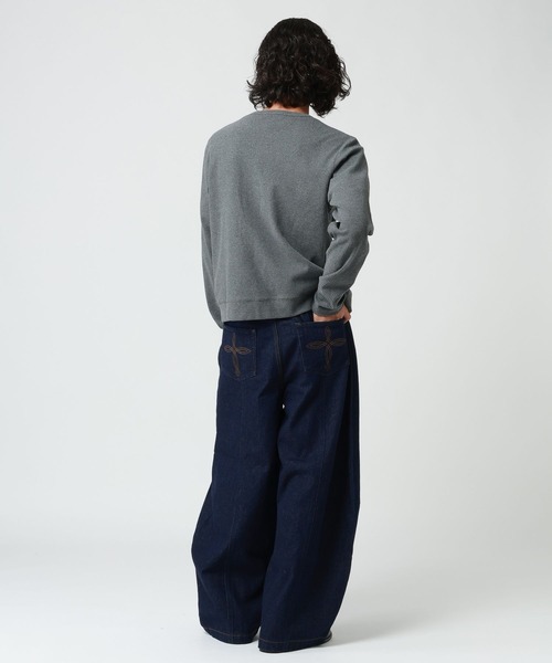 RAGEBLUE(レイジブルー)の「MOTIF EMBROIDERED BAGGY CURVED DENIM PANTS / モチーフ刺繍バギーカーブデニムパンツ(デニムパンツ・メンズ・ネイビー/ブラック・LARGE/MEDIUM)」の5枚目の写真