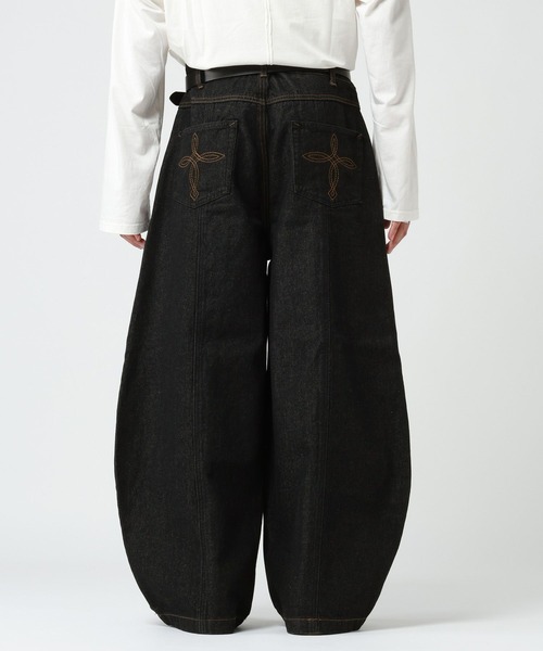 RAGEBLUE(レイジブルー)の「MOTIF EMBROIDERED BAGGY CURVED DENIM PANTS / モチーフ刺繍バギーカーブデニムパンツ(デニムパンツ・メンズ・ネイビー/ブラック・LARGE/MEDIUM)」の19枚目の写真