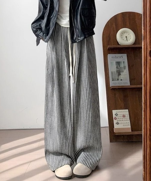 Teem Store(チームストア)の「ストライプイージーワイドパンツ(その他パンツ・レディース・ブラック/ブラウン・M)」の2枚目の写真