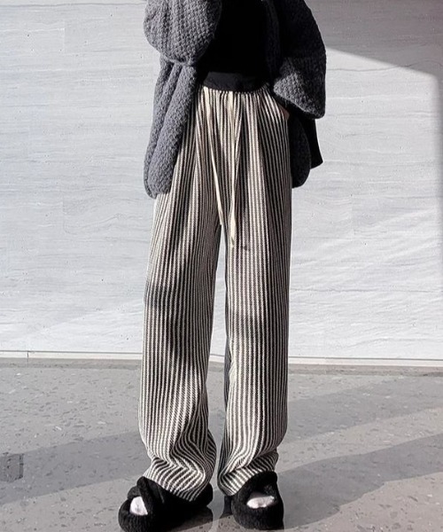 Teem Store(チームストア)の「ストライプイージーワイドパンツ(その他パンツ・レディース・ブラック/ブラウン・M)」の4枚目の写真
