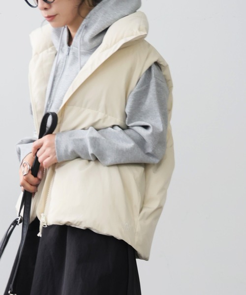 antiqua(アンティカ)の「刺繍ロゴ ダウンベスト(ダウンベスト・レディース・ブラック/アイボリー・ONESIZE)」の8枚目の写真