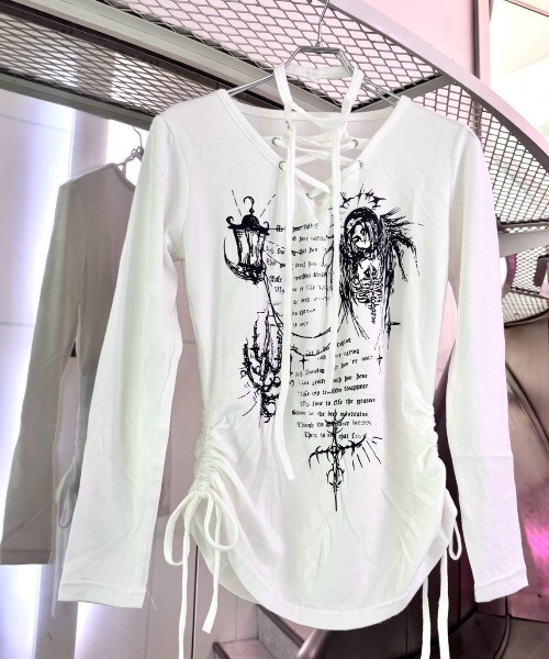 Never mind the XU / Chikashitsu+(ネバーマインド ザ エックスユー / チカシツプラス)の「【BABY09】v-neck ribbon shirring tops / 【ベイビーナイン】Vネックリボンシャーリング長袖Tシャツ(Tシャツ/カットソー・レディース・ホワイト・S)」の5枚目の写真