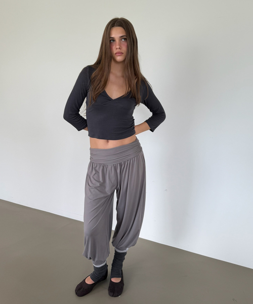 ASURA(アスラ)の「3/4 SLEEVES WRAP T (CHARCOAL)(Tシャツ/カットソー・レディース・その他・OS)」の3枚目の写真