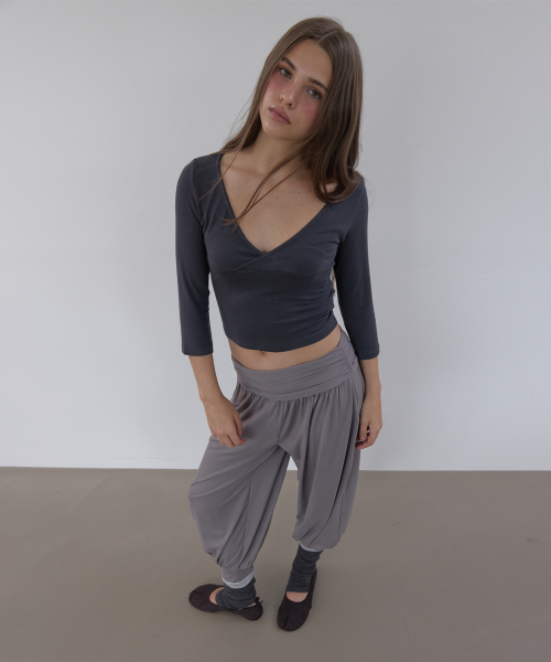 ASURA(アスラ)の「3/4 SLEEVES WRAP T (CHARCOAL)(Tシャツ/カットソー・レディース・その他・OS)」の5枚目の写真