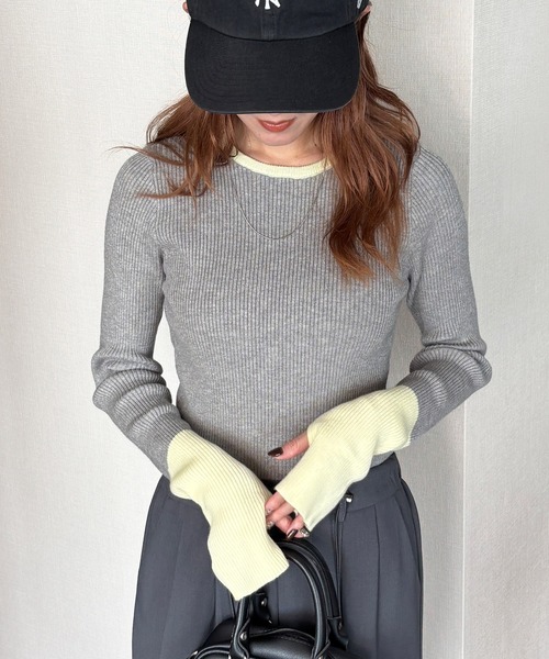 ISOOK(アイスー)の「【ISOOK / アイスー】配色リンガーリブニット / バイカラー リンガーニット リブニット 指穴 サムホール フィンガーホール ロングスリーブ 長袖 ZOZOTOWN限定(Tシャツ/カットソー・レディース・ブラウン/グレー・FREE)」の1枚目の写真
