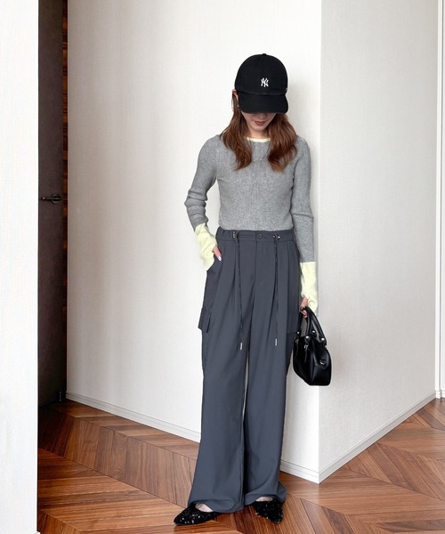 ISOOK(アイスー)の「【ISOOK / アイスー】配色リンガーリブニット / バイカラー リンガーニット リブニット 指穴 サムホール フィンガーホール ロングスリーブ 長袖 ZOZOTOWN限定(Tシャツ/カットソー・レディース・ブラウン/グレー・FREE)」の6枚目の写真