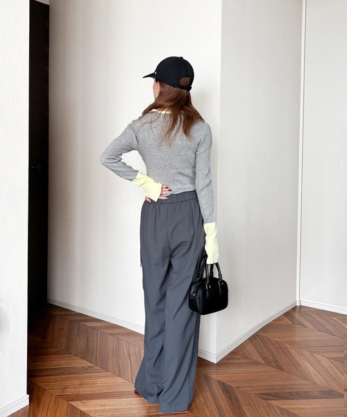 ISOOK(アイスー)の「【ISOOK / アイスー】配色リンガーリブニット / バイカラー リンガーニット リブニット 指穴 サムホール フィンガーホール ロングスリーブ 長袖 ZOZOTOWN限定(Tシャツ/カットソー・レディース・ブラウン/グレー・FREE)」の16枚目の写真