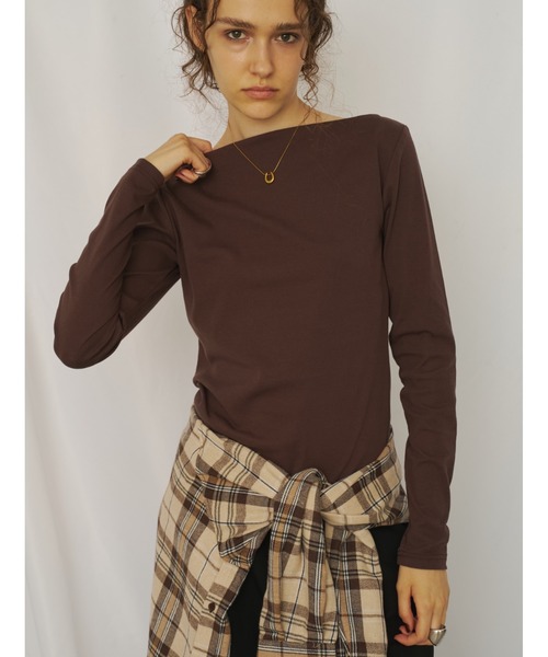 AIC.(エーアイシー)の「ベーシックロングスリーブトップス(Tシャツ/カットソー・レディース・ブラック/オフホワイト/ブラウン/ダークグレー/ネイビー/グレー・FREE)」の5枚目の写真