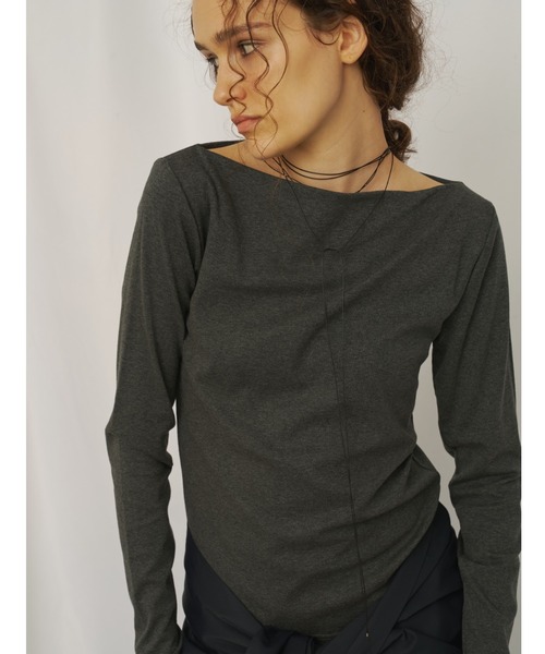 AIC.(エーアイシー)の「ベーシックロングスリーブトップス(Tシャツ/カットソー・レディース・ブラック/オフホワイト/ブラウン/ダークグレー/ネイビー/グレー・FREE)」の4枚目の写真