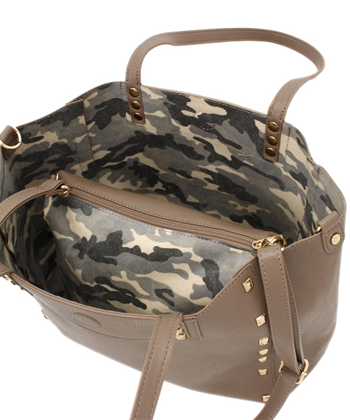 SAC'S BARJean(サックスバージーン)の「【Qu'est ce Que Le "Design"?】スタッヅトート (トートバッグ・レディース・ブラック/グレイッシュベージュ/ベージュ・FREE)」の17枚目の写真