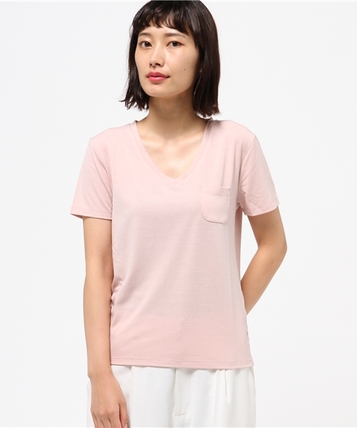 koe(コエ)の「VネックポケットTシャツ(Tシャツ/カットソー・レディース・ダークグリーン/ブラウン/ライトグレー/ピンク/ネイビー・S/M/L)」の5枚目の写真